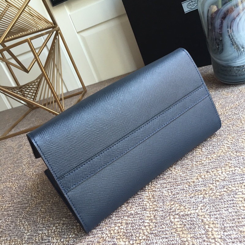 Pra*a top handle bags